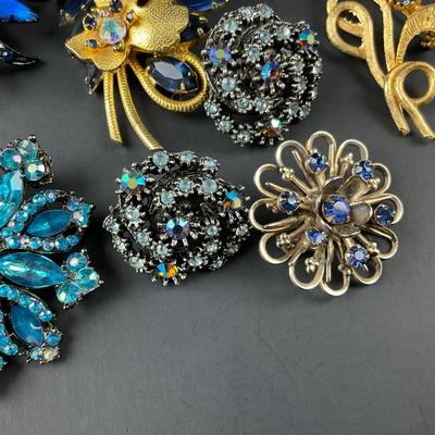 -146- BROOCH | Miscellaneous Blue Rhinestone Pins