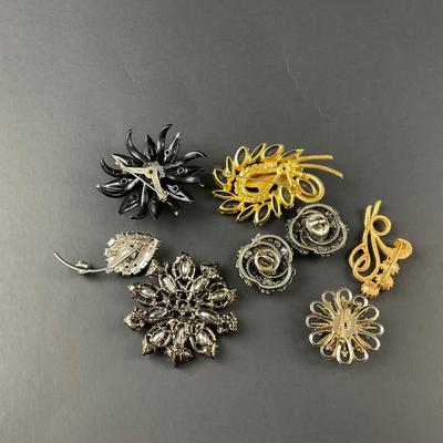 -146- BROOCH | Miscellaneous Blue Rhinestone Pins