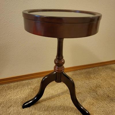 1991 Bombay Company Cherry Shadowbox Side Table