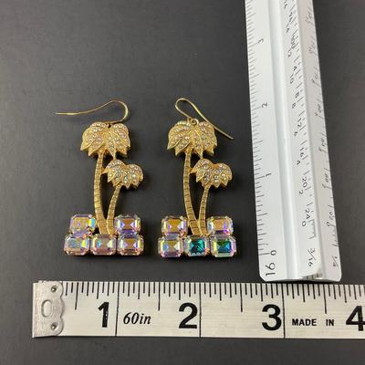 -157- KIRKS FOLLY | Rhinestone Palm Tree Earrings | Marked