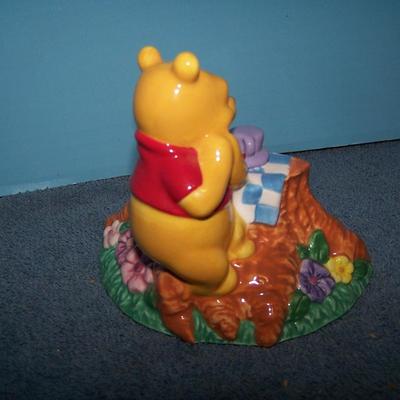 LOT 46 WONDERFUL COLLECTABLE DISNEY WINNIE THE POOH/ALICE/DALMATIANS