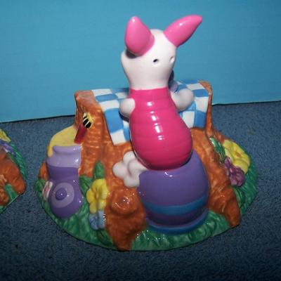 LOT 46 WONDERFUL COLLECTABLE DISNEY WINNIE THE POOH/ALICE/DALMATIANS