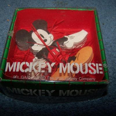 LOT 46 WONDERFUL COLLECTABLE DISNEY WINNIE THE POOH/ALICE/DALMATIANS