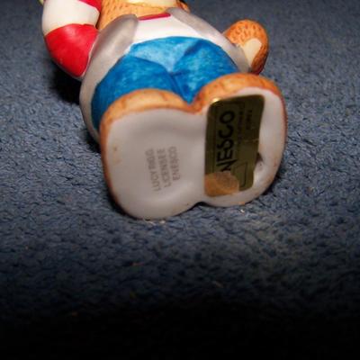 LOT 49 ADORABLE COLLECTABLE LUCY & ME BEARS--PIRATE/STAR/WINTER
