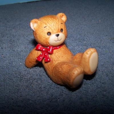 LOT 50 ADORABLE COLLECTABLE LUCY & ME BEARS--2 TUMBLERS/GRANDMA/SLEEP