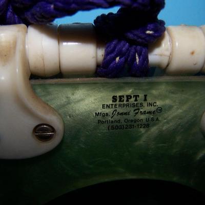 LOT 54 FANTASTIC COLLECTABLE MERMAID/SHELLS TOILET SEAT CLOCK