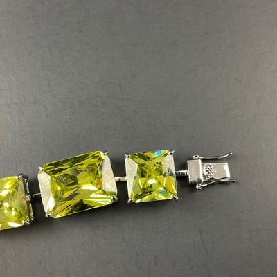 -170- BRACELET | Green Colored Bracelet