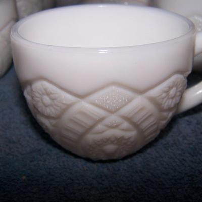 LOT 55 FAB MID CENTURY MCKEE MILK GLASS PUNCH SET