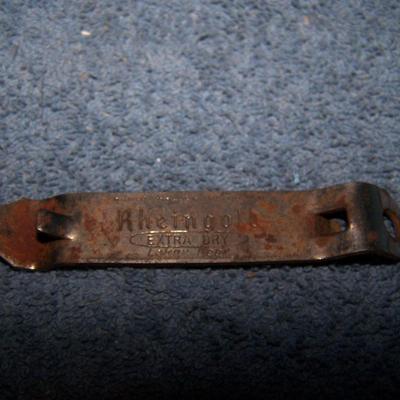 LOT 58 VINTAGE ADVERTISING METAL OPENERS--BEER/COKE/PAINT