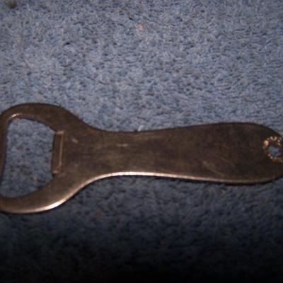 LOT 58 VINTAGE ADVERTISING METAL OPENERS--BEER/COKE/PAINT