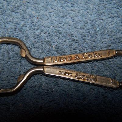 LOT 58 VINTAGE ADVERTISING METAL OPENERS--BEER/COKE/PAINT