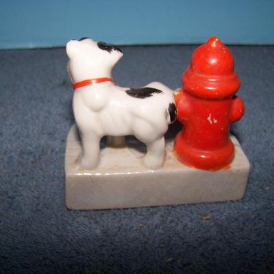 LOT 68 MID CENTURY MINI FIGURINES