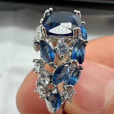 Inlaid Blue Zircon Ring