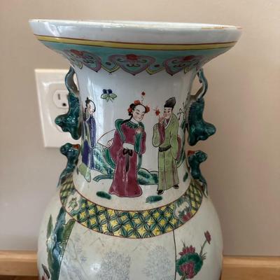 Very large Chinese Porcelain Vase-local pickup and shipping available