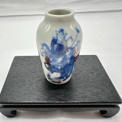 Chinese Blue And White Snuff Bottle