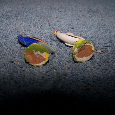 LOT 70 VINTAGE TINY CLAY BIRDS