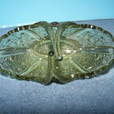 LOT 71 LOVELY COLLECTABLE FENTON GLASSWARE