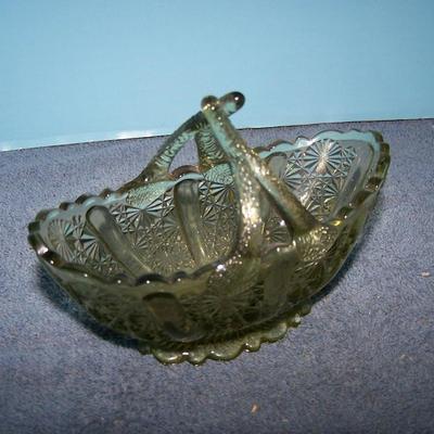 LOT 71 LOVELY COLLECTABLE FENTON GLASSWARE