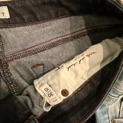 LOFT JEANS SIZE 30