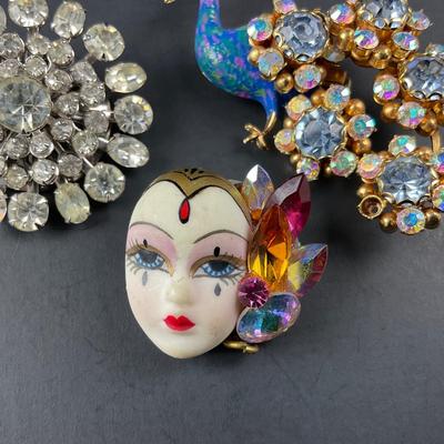 -185- BROOCH | Miscellaneous Multicolored Rhinestone Pins