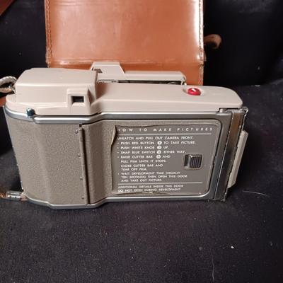 VINTAGE POLAROID 101 LAND CAMERA AND POLAROID J33 CAMERA