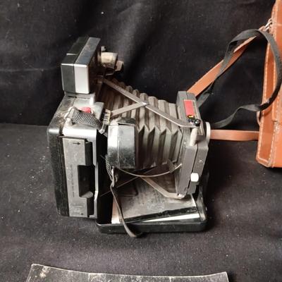 VINTAGE POLAROID 101 LAND CAMERA AND POLAROID J33 CAMERA