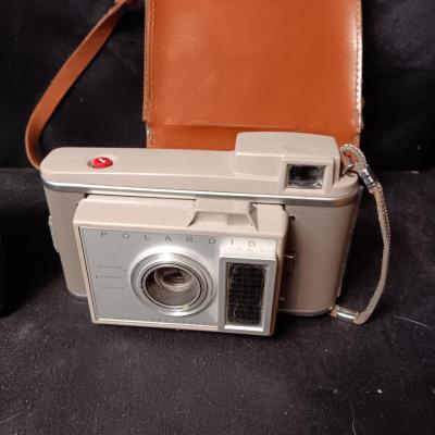 VINTAGE POLAROID 101 LAND CAMERA AND POLAROID J33 CAMERA