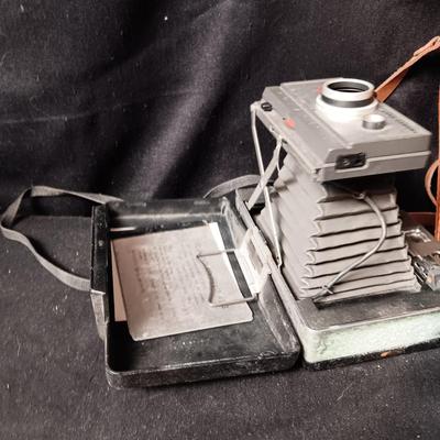 VINTAGE POLAROID 101 LAND CAMERA AND POLAROID J33 CAMERA