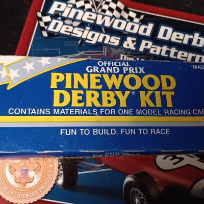 PINEWOOD DERBY KIT AND DESIGN/PATTERNS BOOK PLUS ERTL PTO SIDE DISCHARGE SPREADER