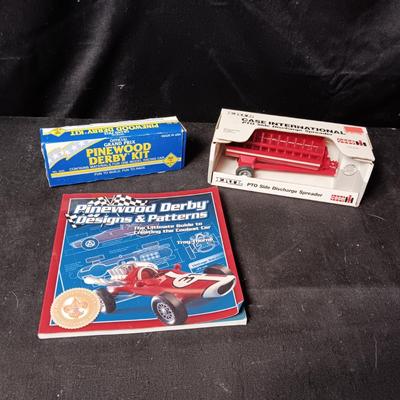 PINEWOOD DERBY KIT AND DESIGN/PATTERNS BOOK PLUS ERTL PTO SIDE DISCHARGE SPREADER