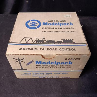 LIKE NEW MODELPACK UNIVERSAL TRAIN CONTROL MODEL 602