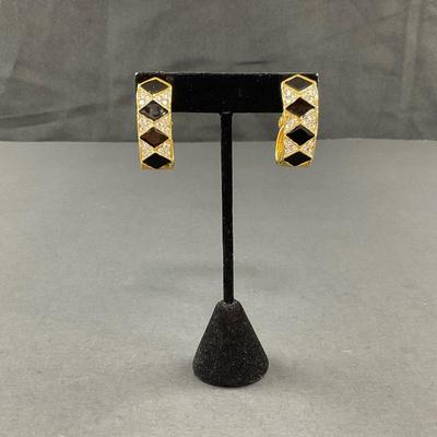 -194- ST. JOHN | Gold Tone “Diamond” Pattern & Black Enamel & Swarovski Crystals Earrings