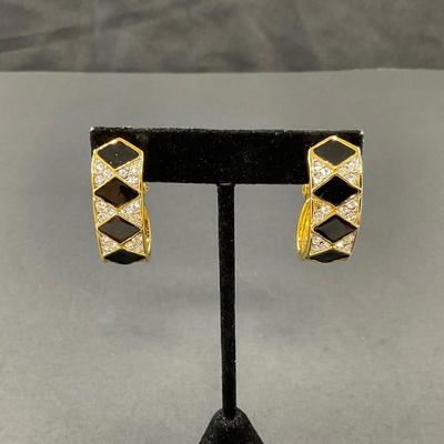 -194- ST. JOHN | Gold Tone “Diamond” Pattern & Black Enamel & Swarovski Crystals Earrings
