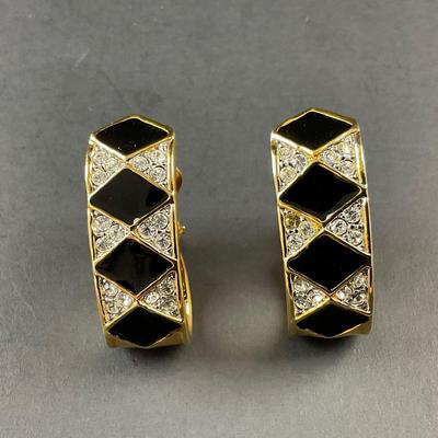-194- ST. JOHN | Gold Tone “Diamond” Pattern & Black Enamel & Swarovski Crystals Earrings