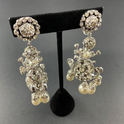 -198- COSTUME JEWELRY | Rhinestone & Crystal Chandelier Clip Earrings