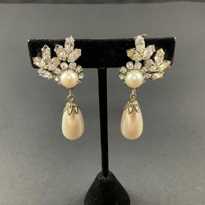 -200- CHRISTIAN DIOR | Germany Clip Pearl Earrings | Marked