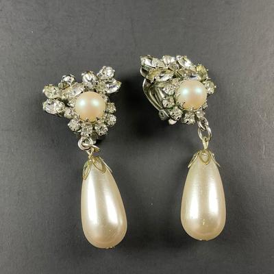 -200- CHRISTIAN DIOR | Germany Clip Pearl Earrings | Marked