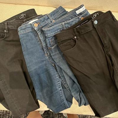 LOFT JEANS SIZE 31/12