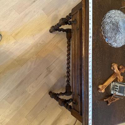 Entry Table with Barley Twist Legs