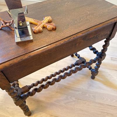 Entry Table with Barley Twist Legs