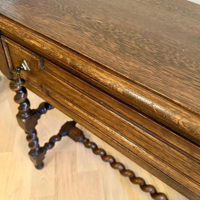 Entry Table with Barley Twist Legs