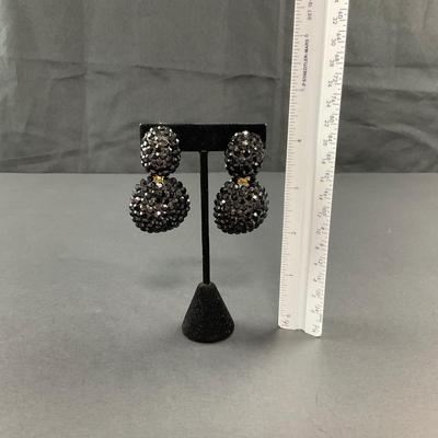 -206- SWAROVSKI | Black & White Clip Earrings