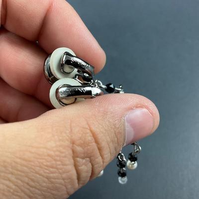 -206- SWAROVSKI | Black & White Clip Earrings