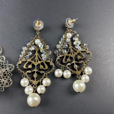 -208- COSTUME JEWELRY | Miscellaneous Earrings