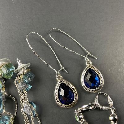 -211- COSTUME JEWELRY | Miscellaneous Blue Stone Earrings