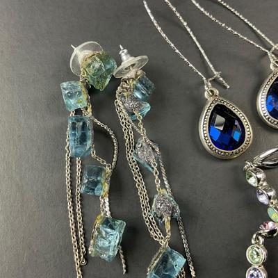 -211- COSTUME JEWELRY | Miscellaneous Blue Stone Earrings