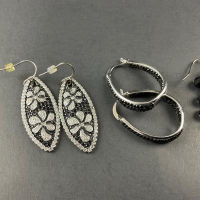 -216- COSTUME JEWELRY | Miscellaneous Black Earrings