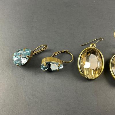 -217- COSTUME JEWELRY | Miscellaneous Gold Tone Earrings