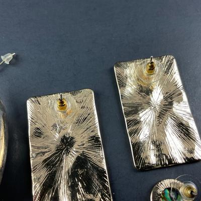 -224- COSTUME JEWELRY | Silver Tone Miscellaneous Earrings