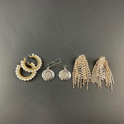 -226- COSTUME JEWELRY | Miscellaneous Gold Tone Earrings